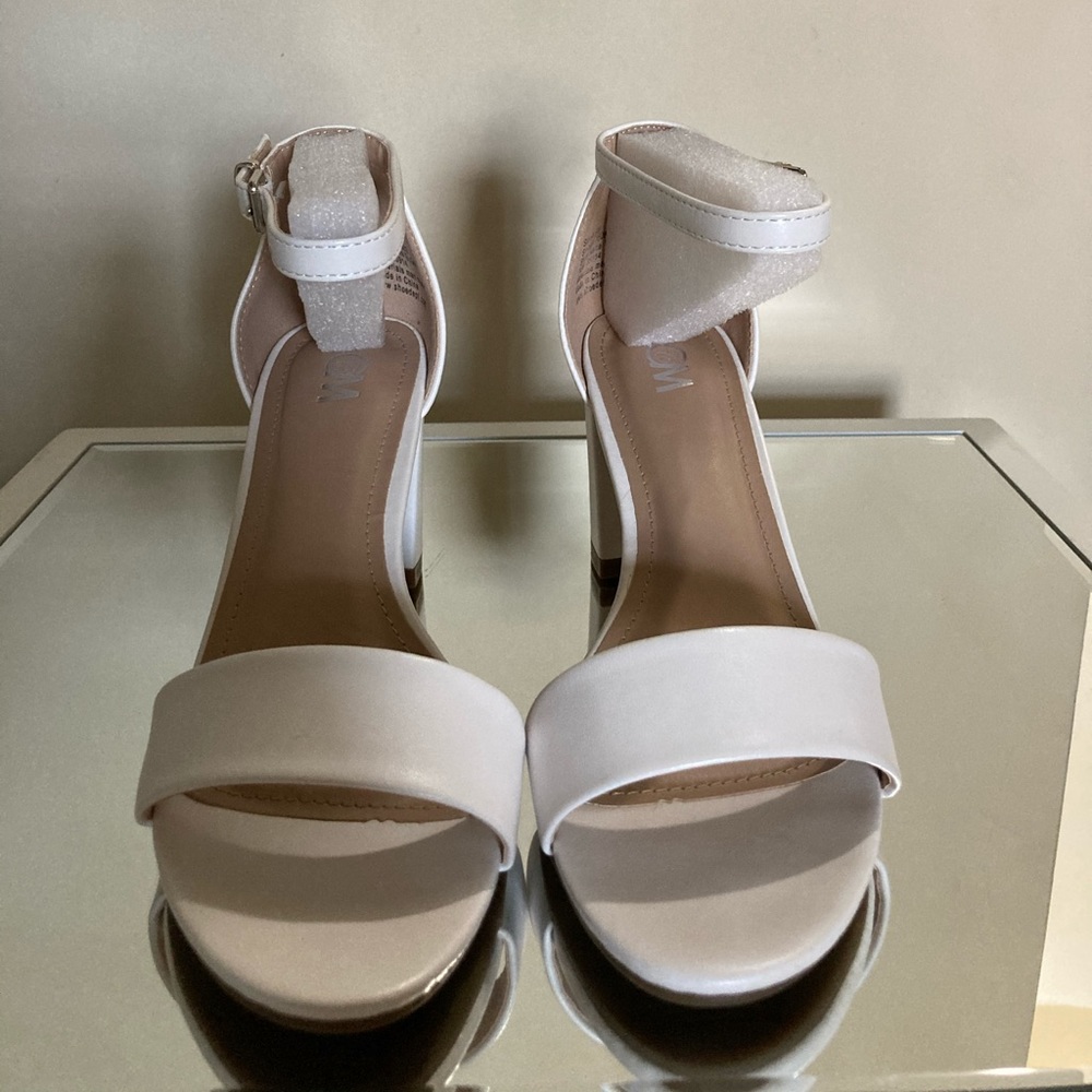 White Chelsea MoreLand Heel